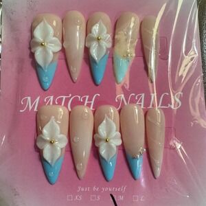Press On Nails Medium Almond Peach Blue Floral Accent‎ Nails